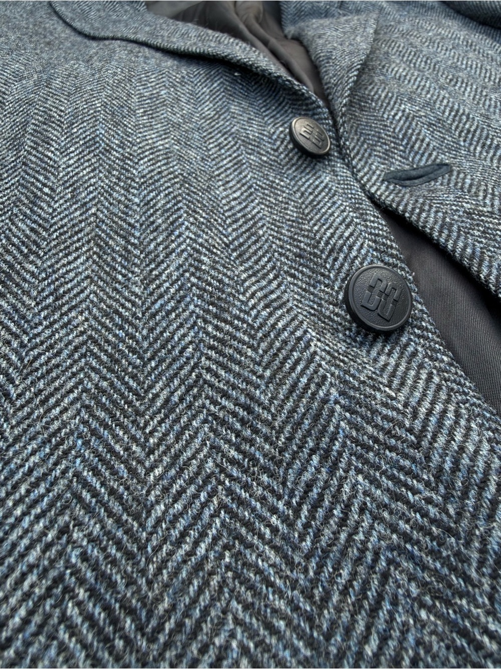 Vintage DAKS London Mens 100% Wool Tweed Blazer 44R Gray Herringbone Sport Coat